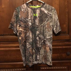 Under Armour Camo T shirt, Youth XL